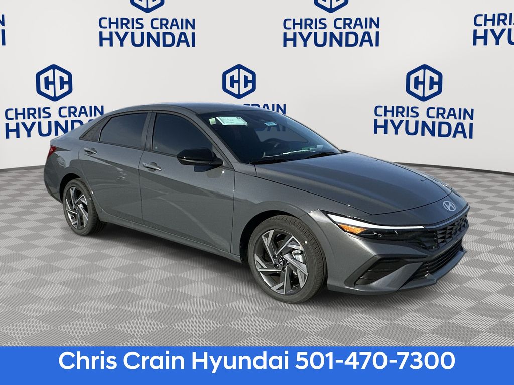 Gray 2025 Hyundai Elantra Sedan Front-Wheel Drive Continuously Variable Transmission