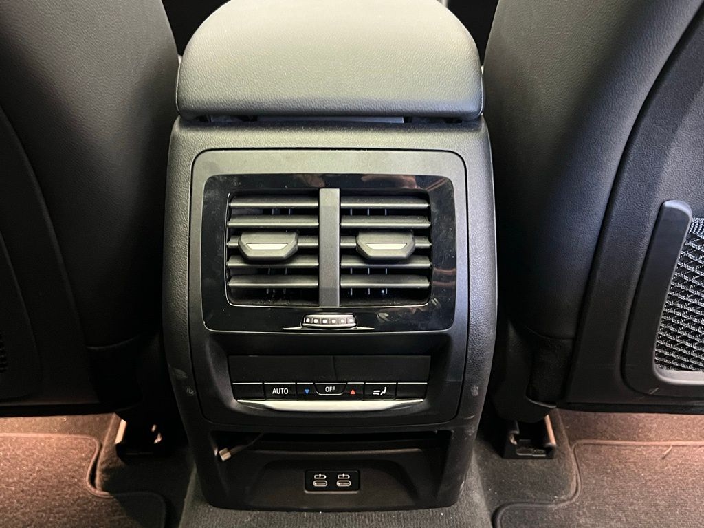 Thumbnail: 2024 BMW X4 - 9