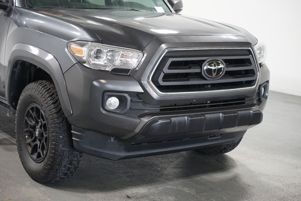 Thumbnail: 2022 Toyota Tacoma - 4