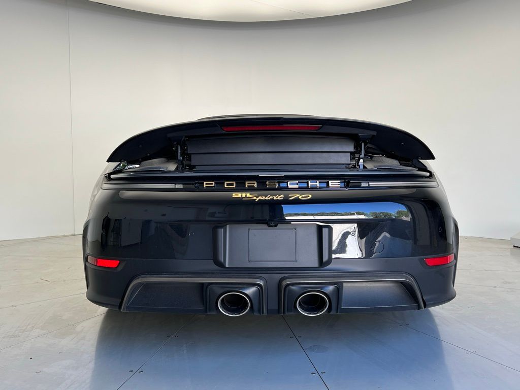 Thumbnail: 2026 Porsche 911 - 21