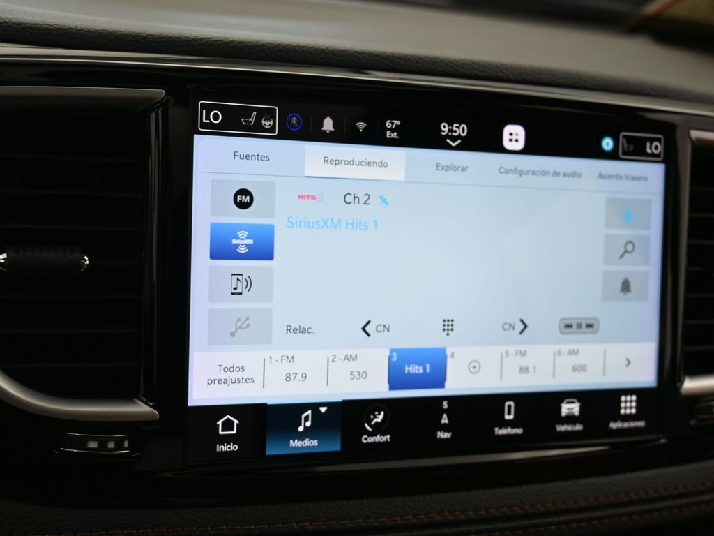 Used 2024 Bright White Clearcoat Chrysler Pinnacle image 22