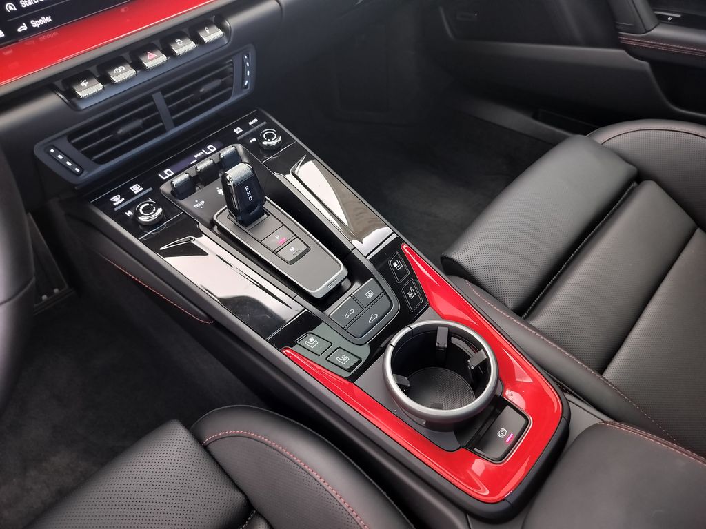 Thumbnail: 2026 Porsche 911 - 15