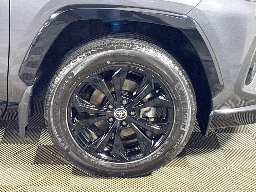 2022 Toyota RAV4 Hybrid SE