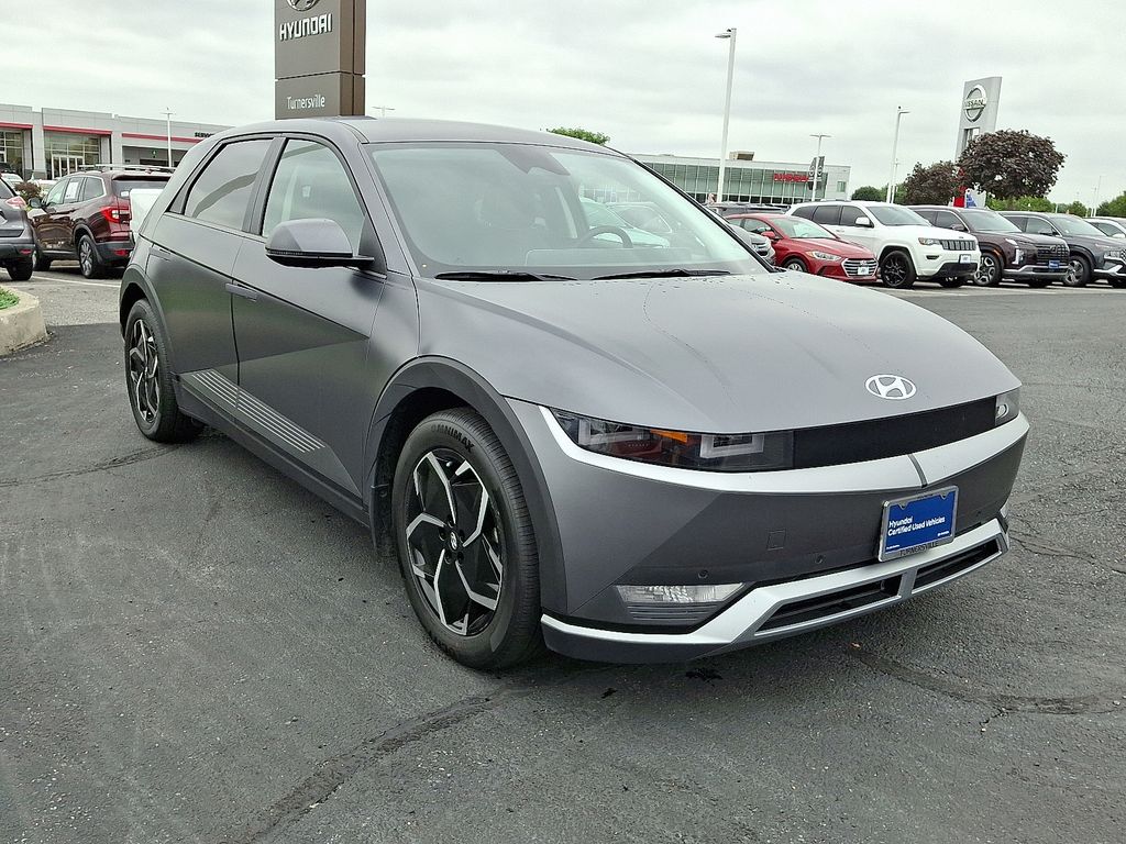 Thumbnail: 2023 Hyundai Ioniq 5 - 3