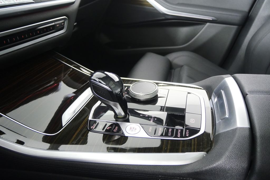 Thumbnail: 2020 BMW X5 - 24