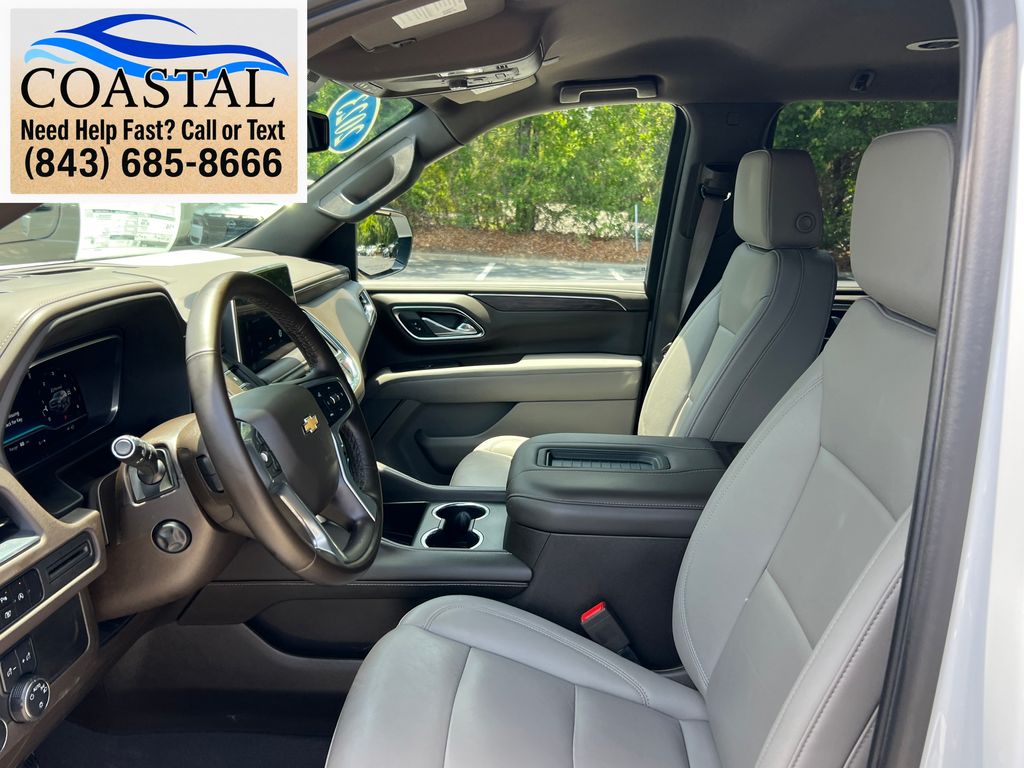 2023 Chevrolet Suburban LT White at Bob King Buick GMC
