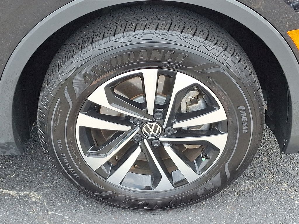 Thumbnail: 2024 Volkswagen Tiguan - 8