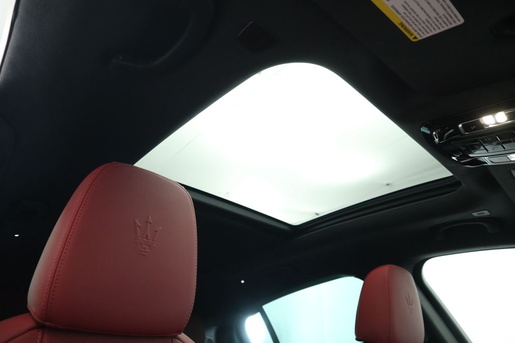 Thumbnail: 2025 Maserati Grecale - 19