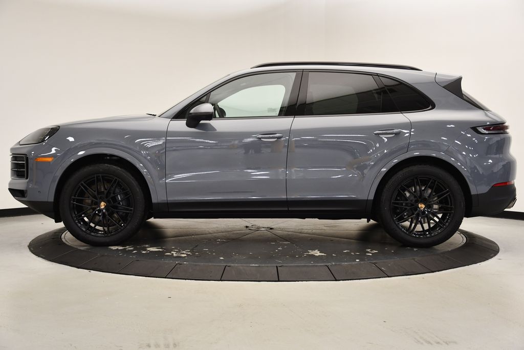 Thumbnail: 2025 Porsche Cayenne - 2