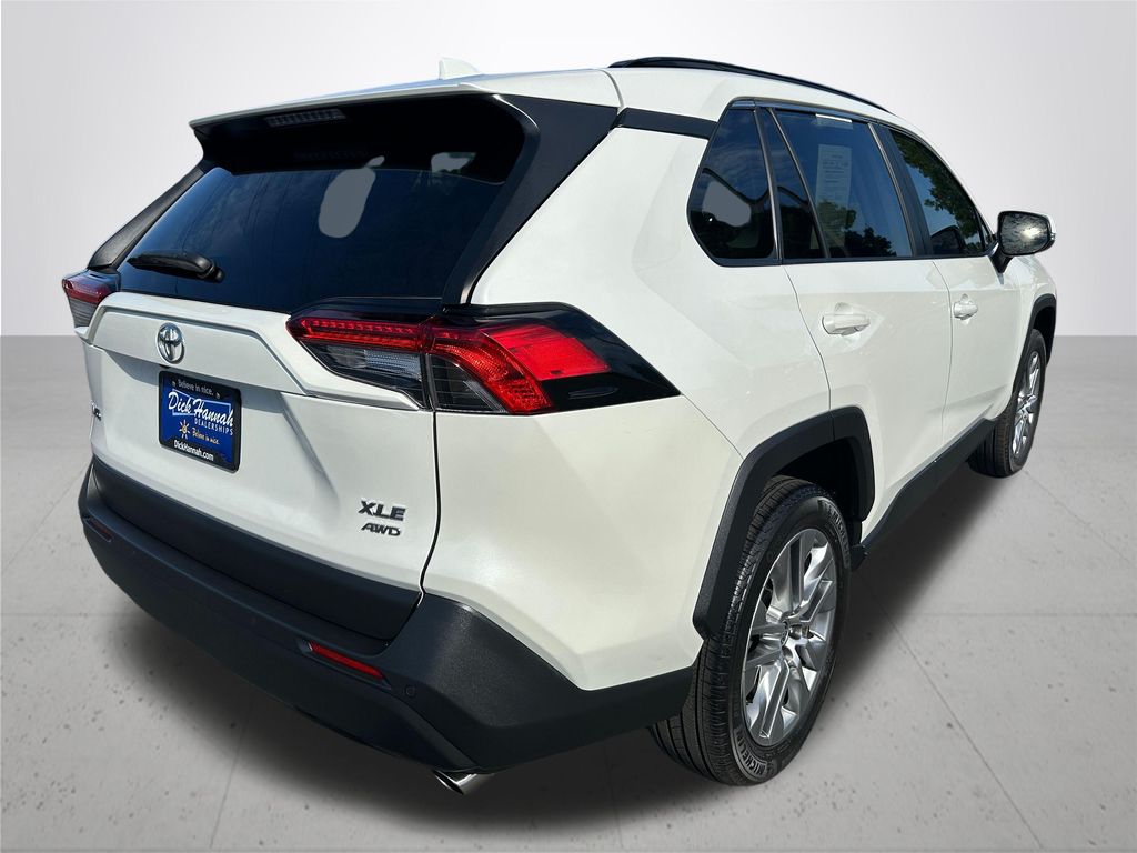 2022 Toyota RAV4 XLE Premium