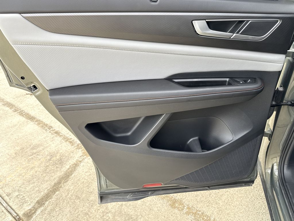 2024 Volkswagen Atlas 2.0T Peak Edition SE w/Technology Green at DeMontrond Ford