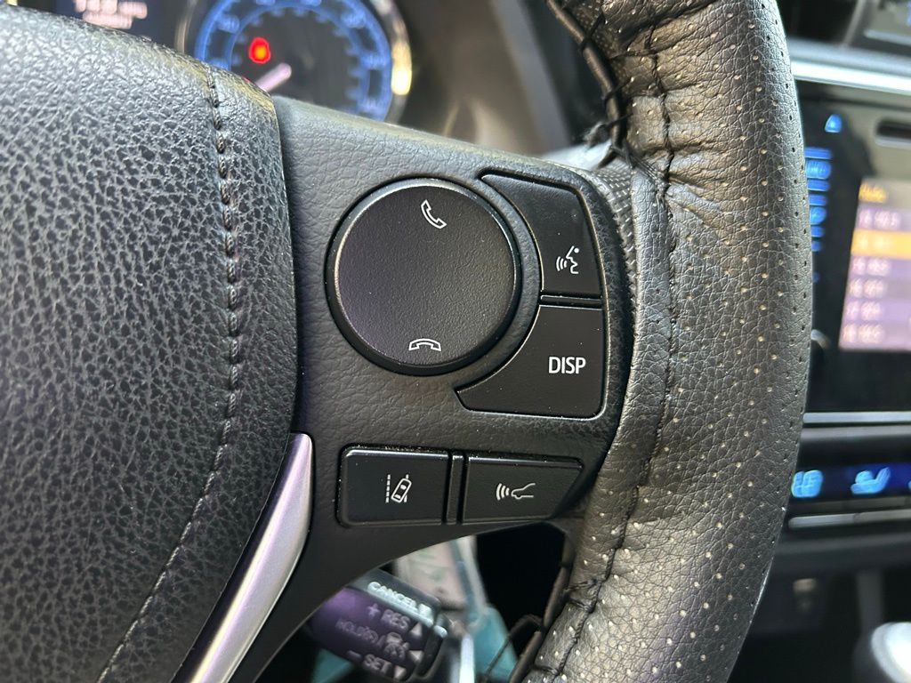 Thumbnail: 2018 Toyota Corolla - 16