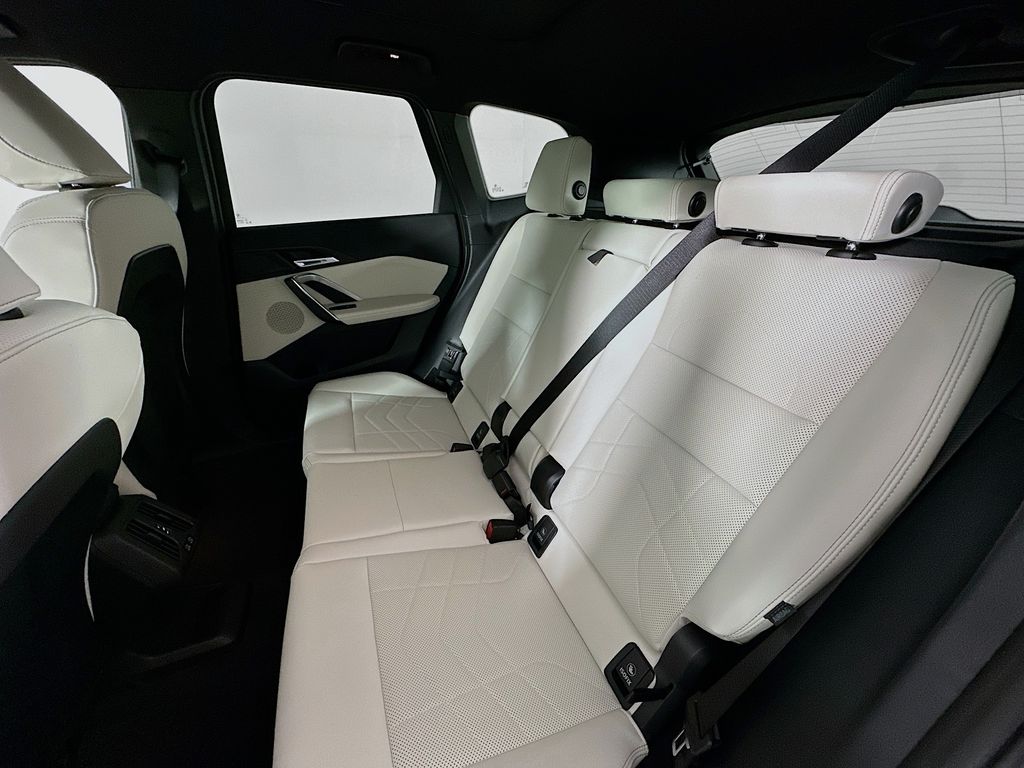 Thumbnail: 2026 BMW X1 - 17