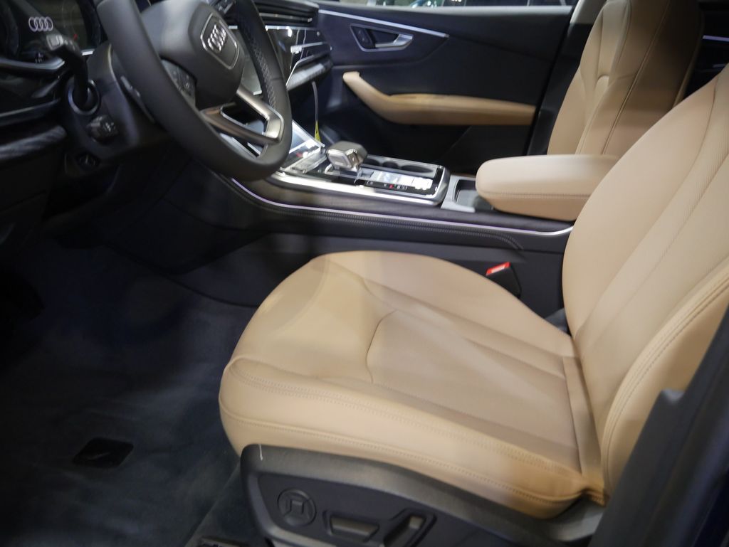 Thumbnail: 2026 Audi Q8 - 15