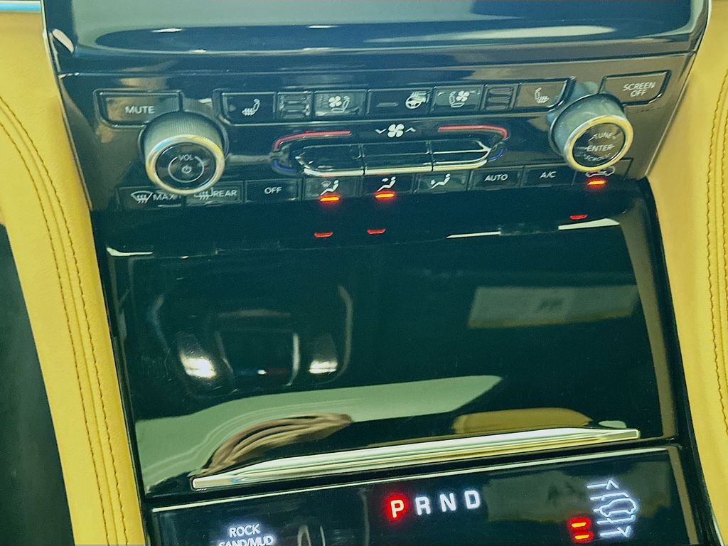 Thumbnail: 2023 Jeep Grand Cherokee L - 16