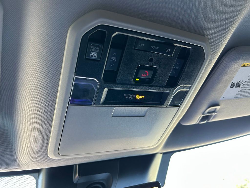 Thumbnail: 2022 Toyota Tundra - 28