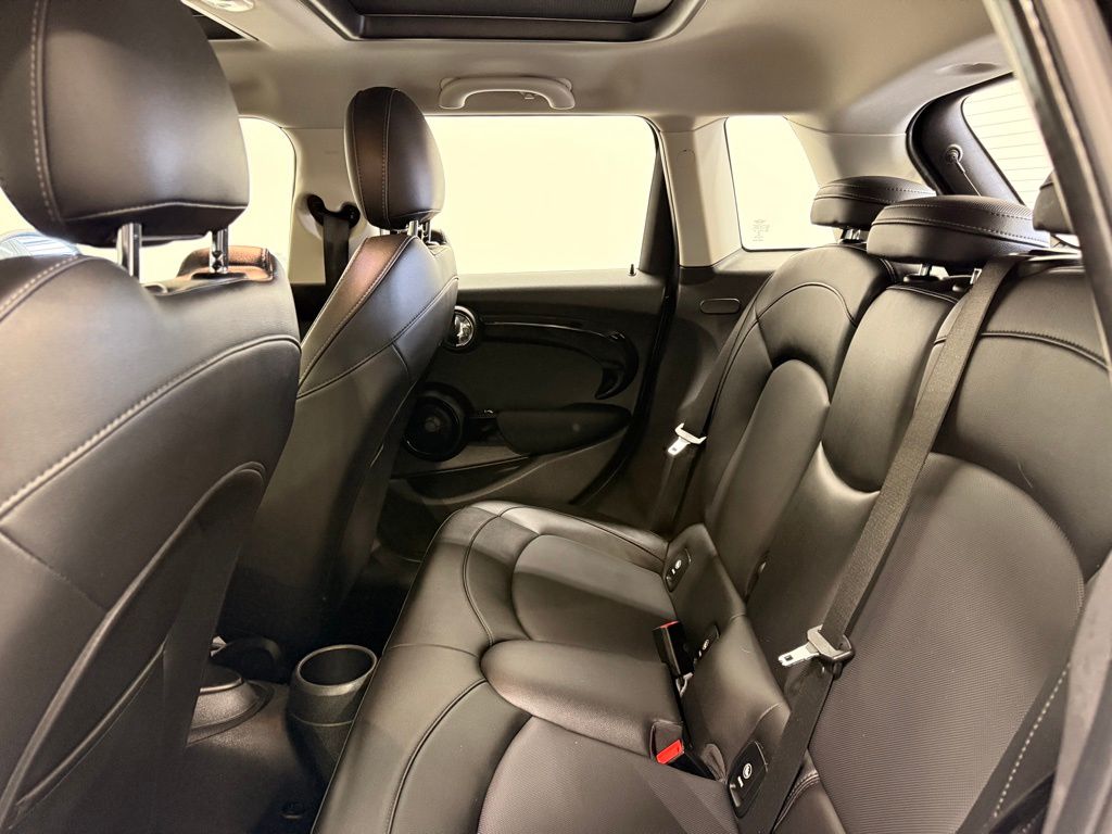 Thumbnail: 2019 MINI Cooper - 19