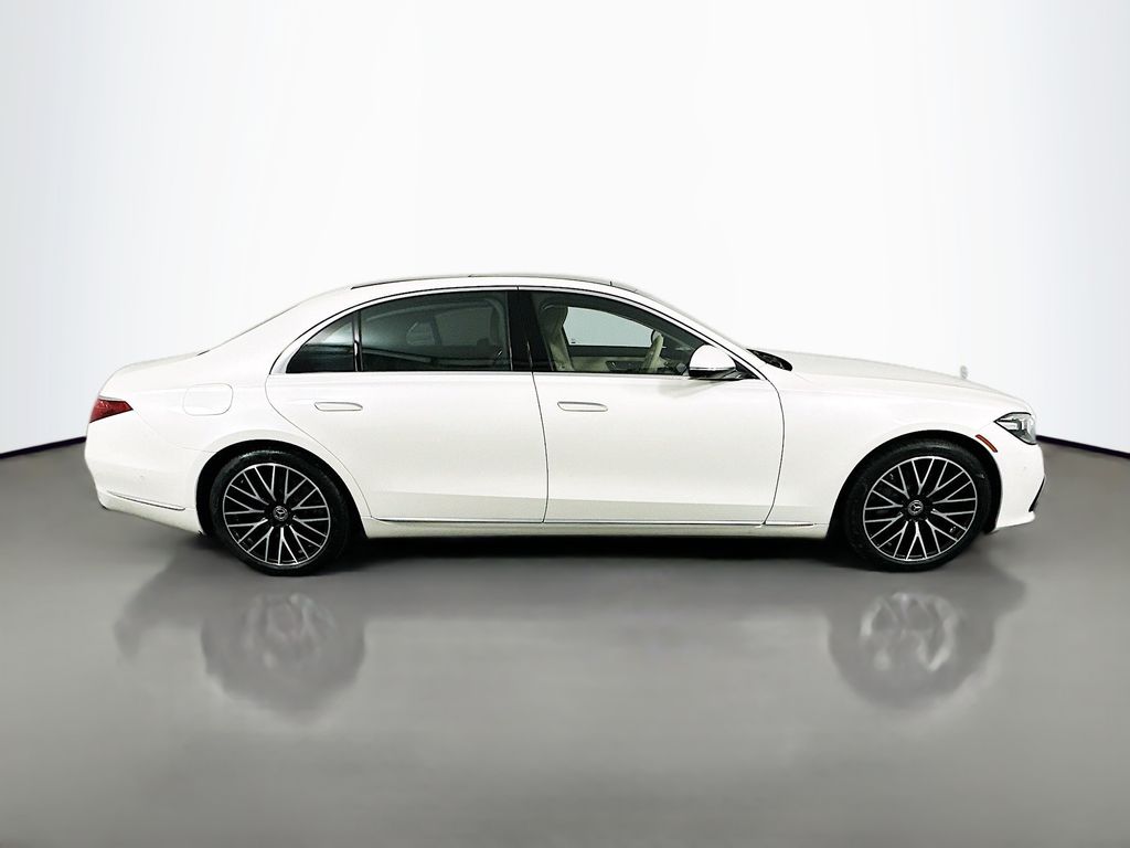 Thumbnail: 2023 Mercedes-Benz S-Class - 4
