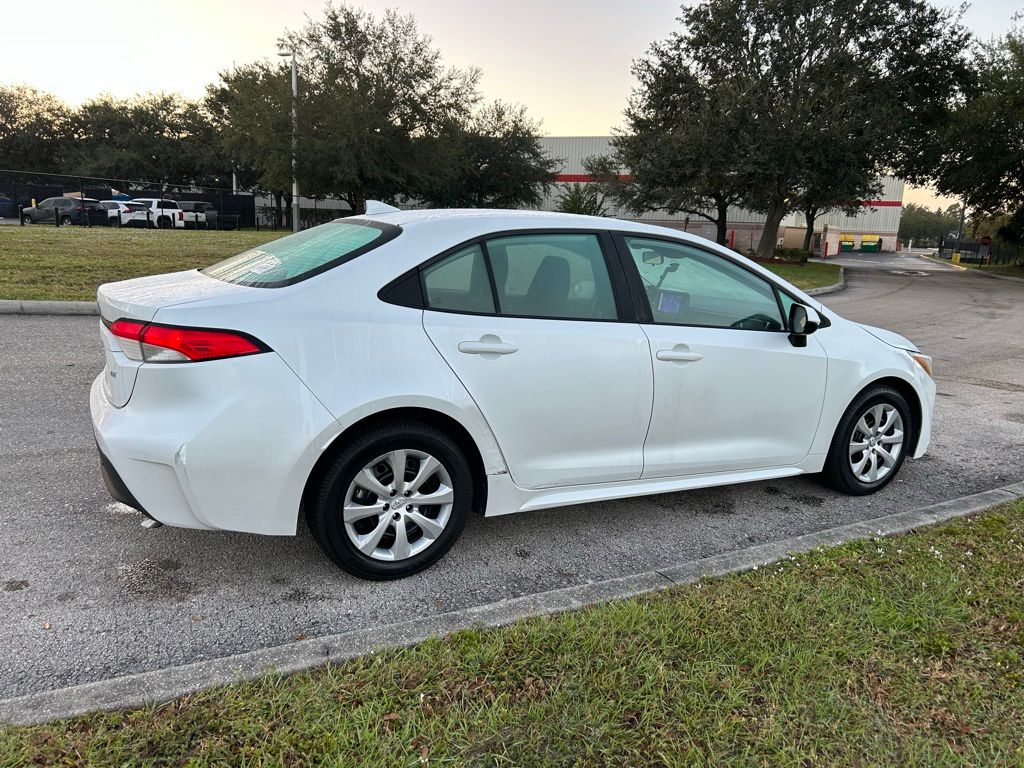 Thumbnail: 2023 Toyota Corolla - 5