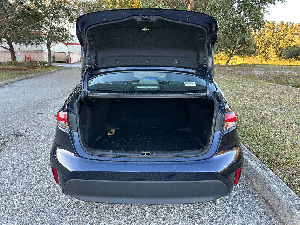 Thumbnail: 2025 Toyota Corolla - 10