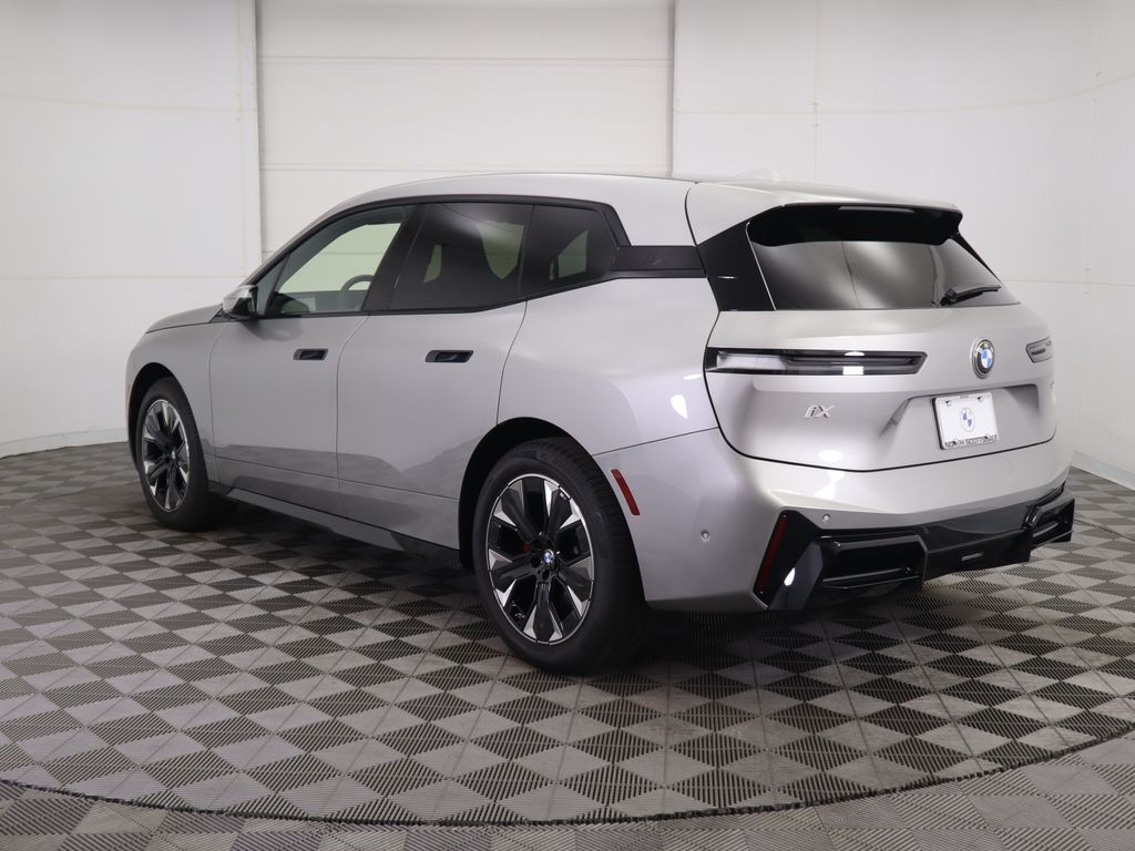 Thumbnail: 2026 BMW iX - 7