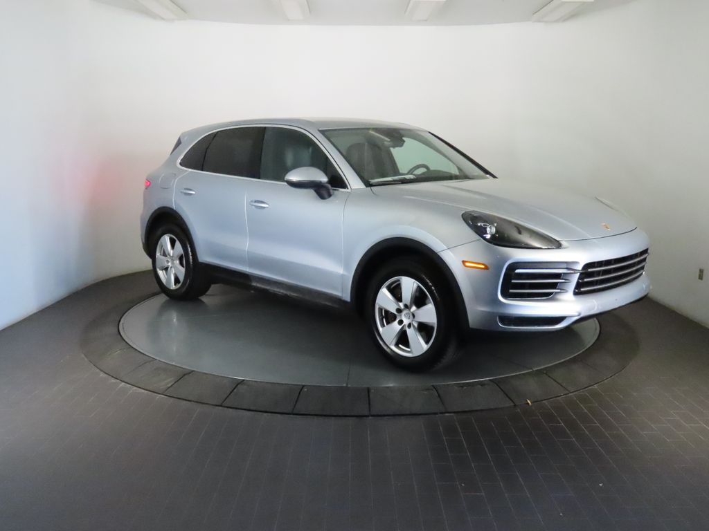 Thumbnail: 2023 Porsche Cayenne - 9