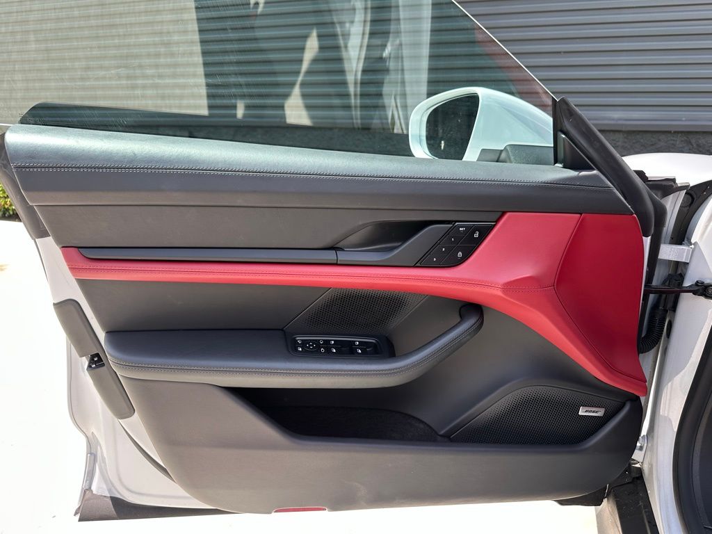 Thumbnail: 2024 Porsche Taycan - 18