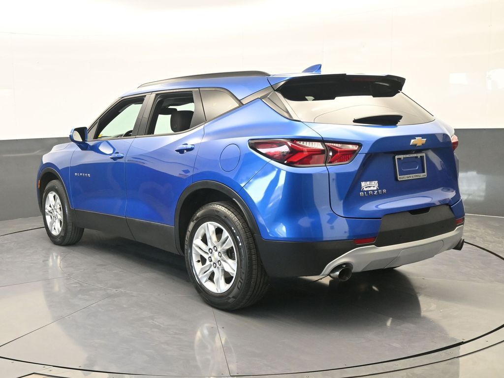 Used 2019 Kinetic Blue Metallic Chevrolet Base image 4