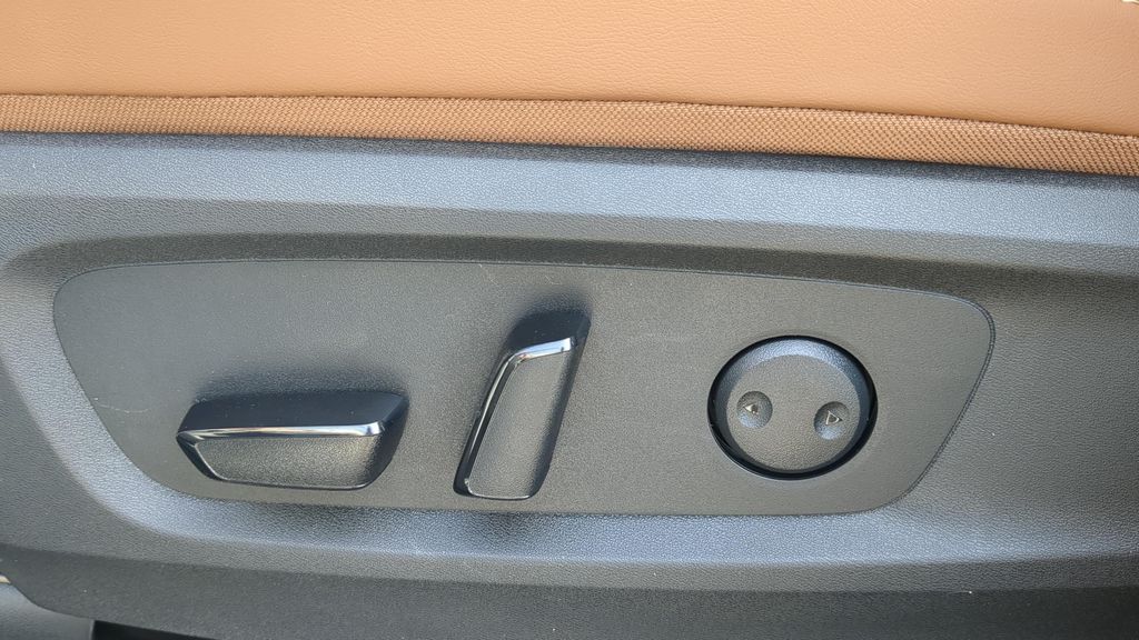 New 2026 Boulder Gray Pearl Nissan Platinum image 16
