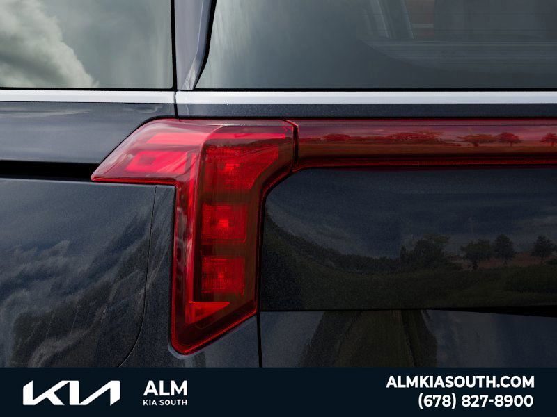 2026 Kia Carnival LXS photo 11