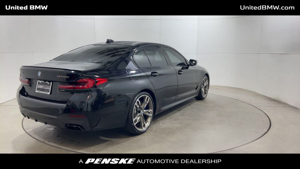 2022 BMW 5 Series M550i xDrive 8