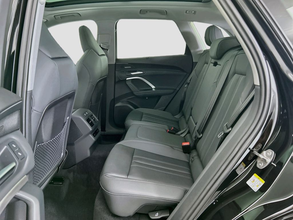 Thumbnail: 2026 Audi Q5 - 20