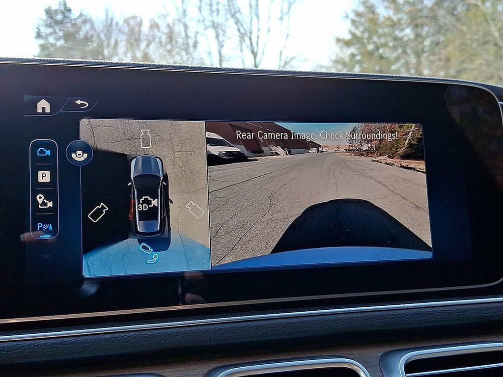 Thumbnail: 2025 Mercedes-Benz GLE - 15