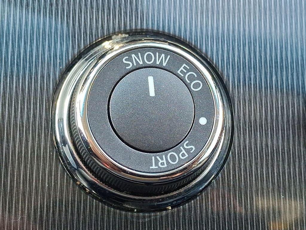 Thumbnail: 2018 INFINITI QX60 - 25