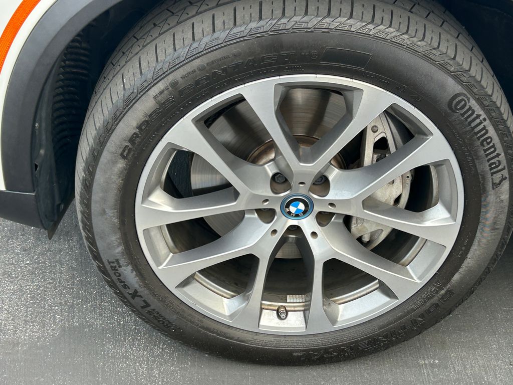 Thumbnail: 2023 BMW X5 - 3