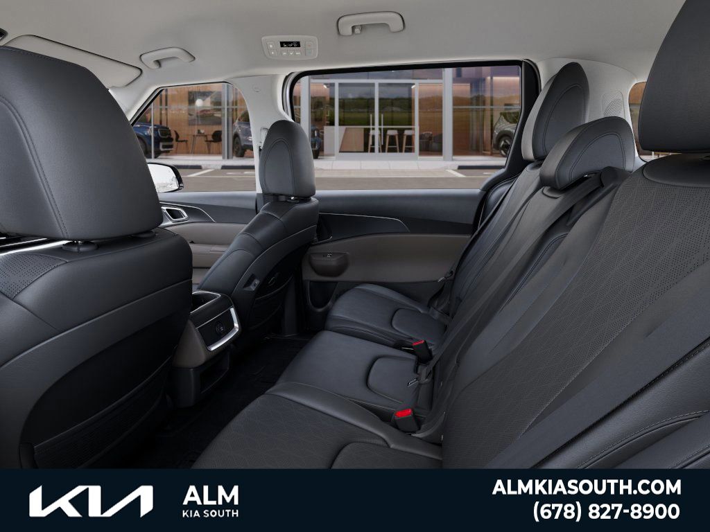 2025 Kia Carnival LXS photo 17