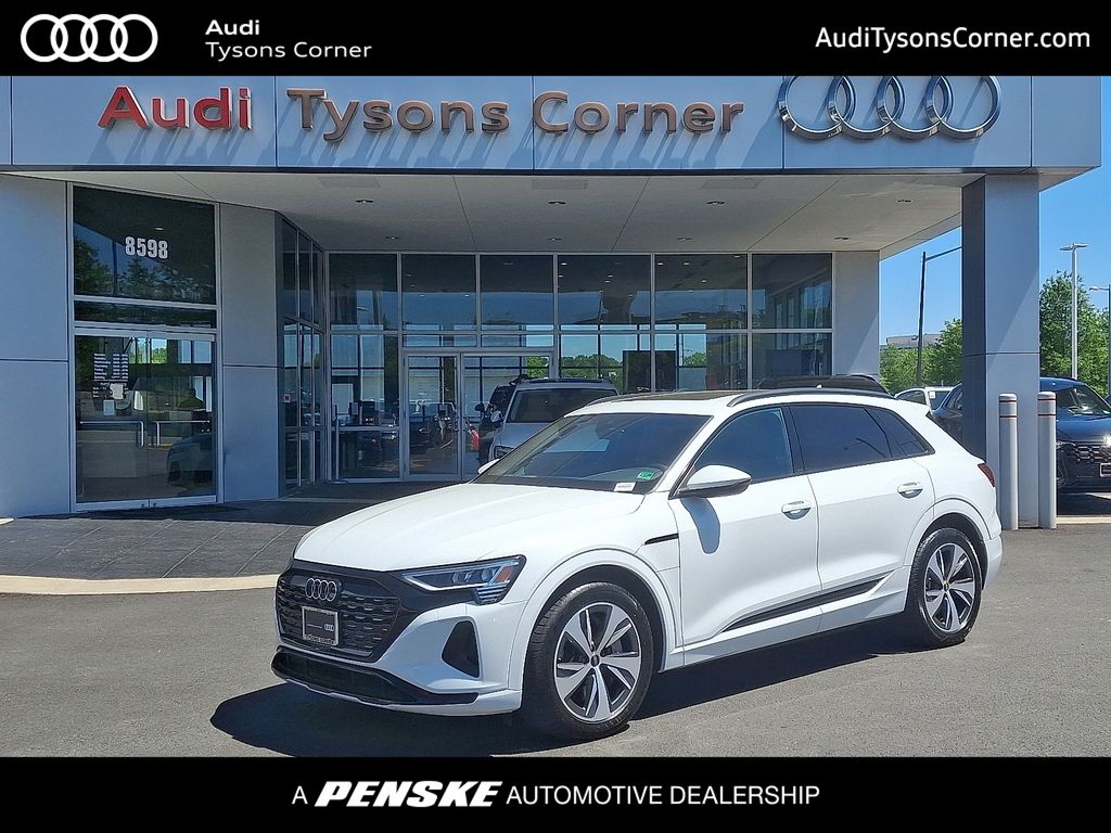 2024 Audi Q8 e-tron Premium Hero Image