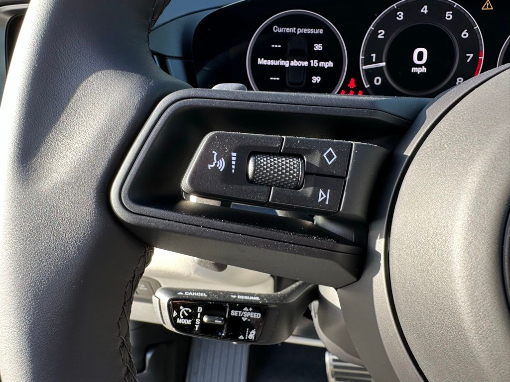 Thumbnail: 2026 Porsche Cayenne - 17