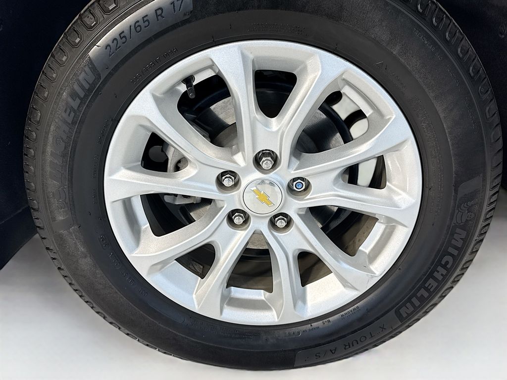 Thumbnail: 2018 Chevrolet Equinox - 31