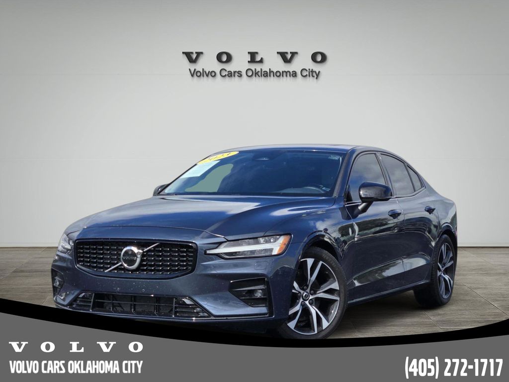 2023 Volvo S60 Core's photo