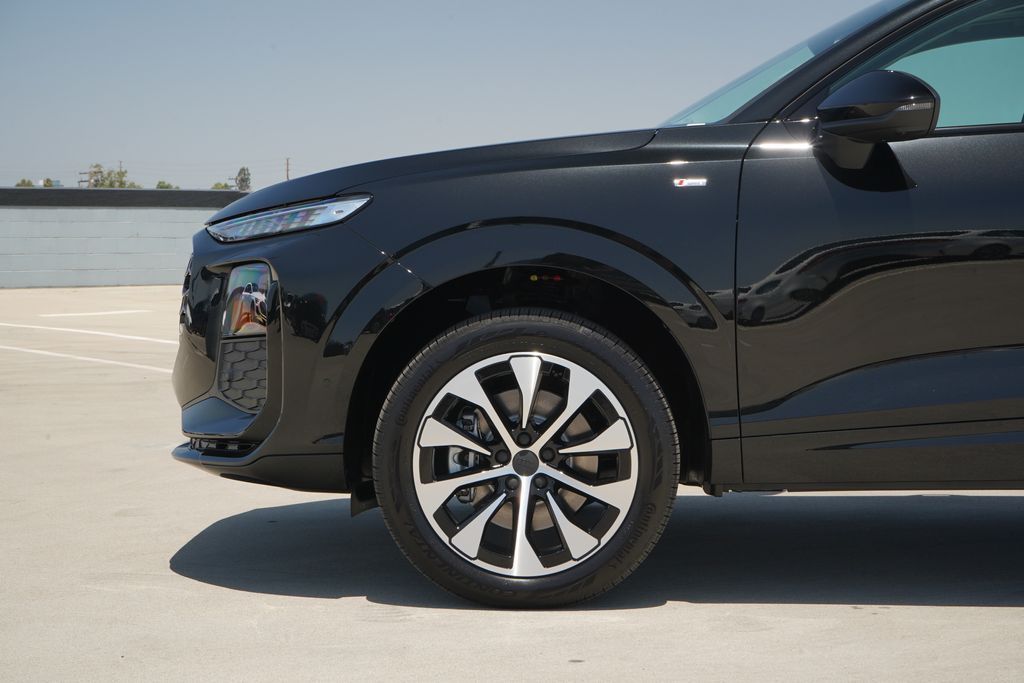 Thumbnail: 2026 Audi Q3 - 2