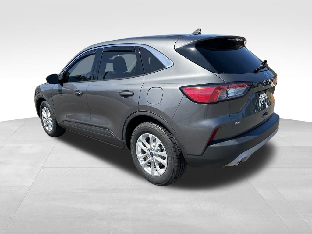 2021 Carbonized Gray Metallic Ford Escape SE FWD SUV