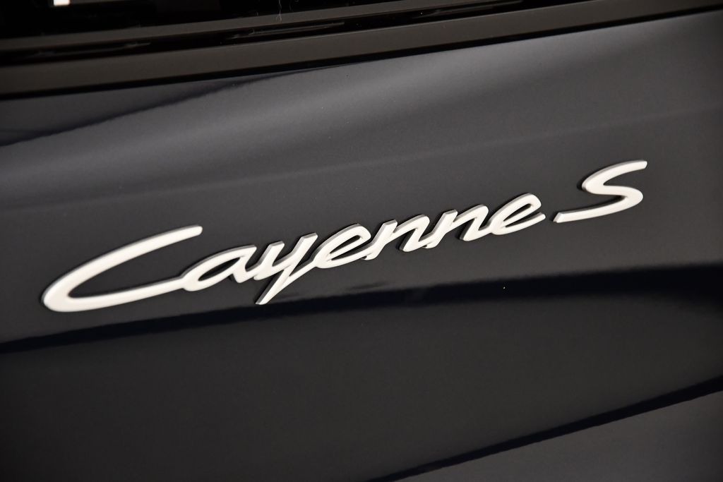 2024 Porsche Cayenne S 9