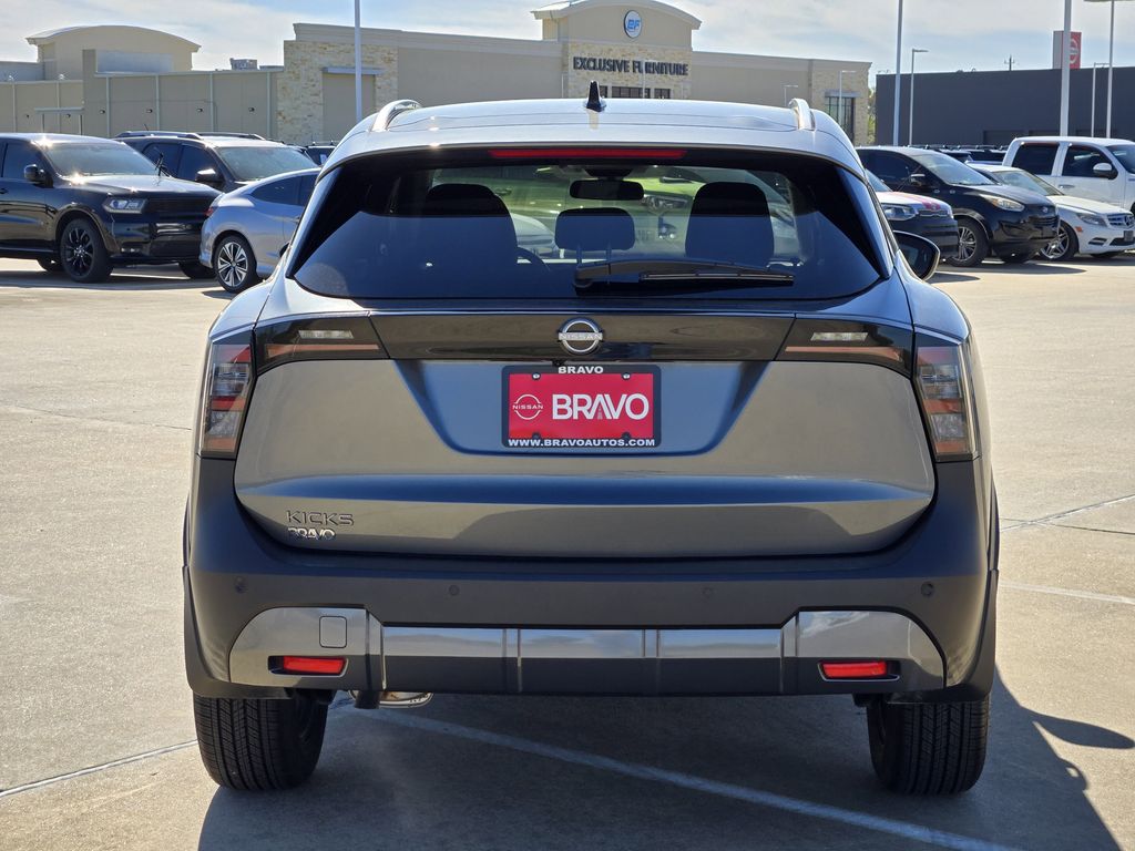 2026 Nissan Kicks SV - 4