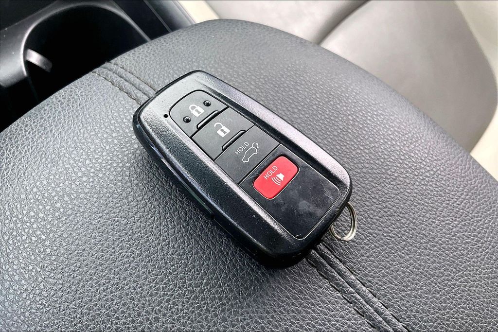 Used 2020 Toyota RAV4 SUV