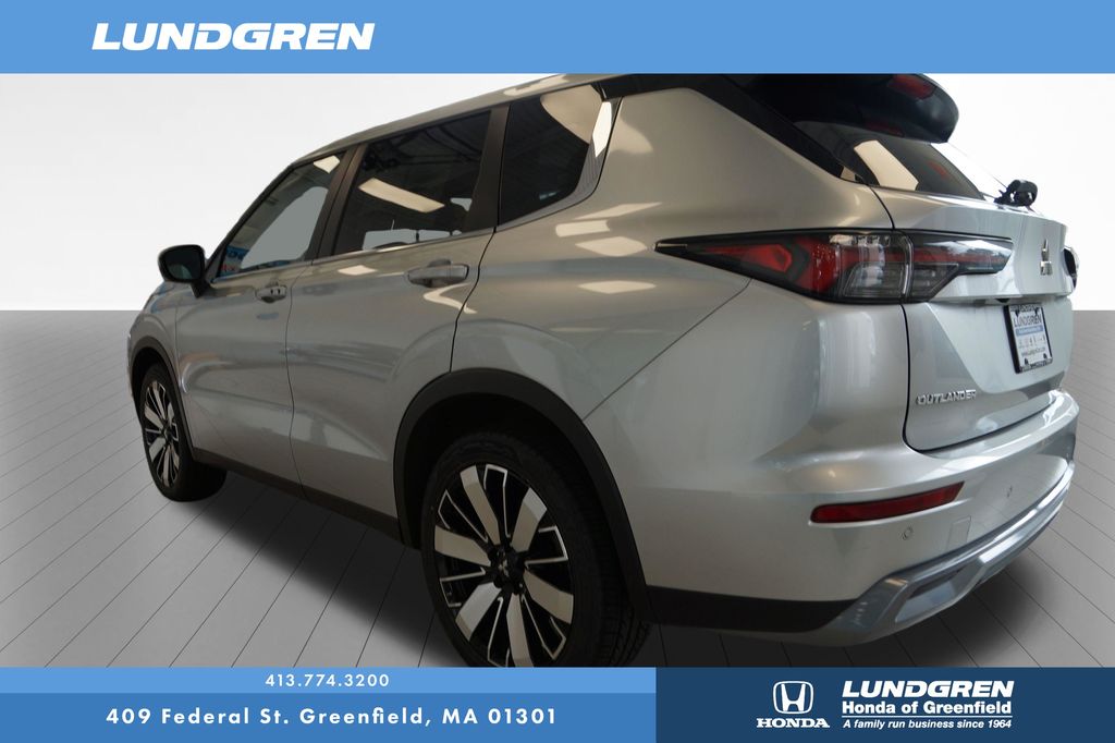 Used 2025 Mitsubishi Outlander SUV