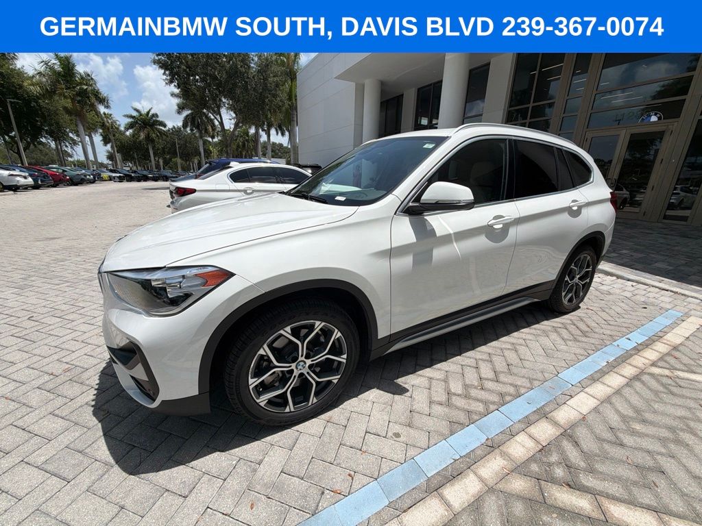 Used 2021 White BMW sDrive28i image 3