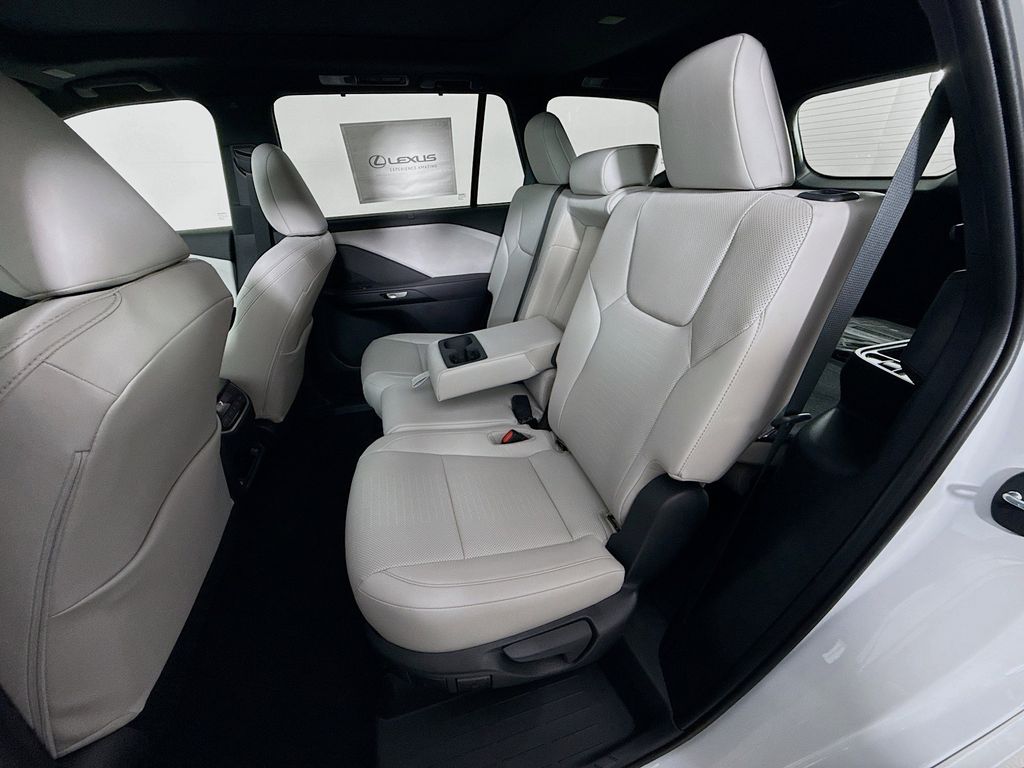 Thumbnail: 2026 Lexus TX - 17