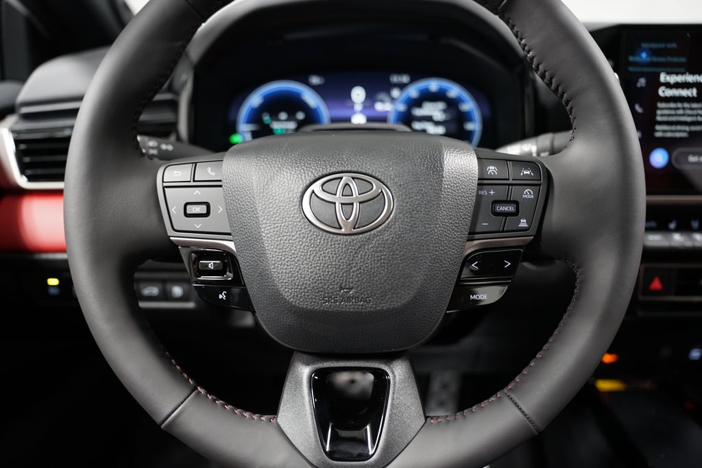 2025 Toyota Camry XSE 12