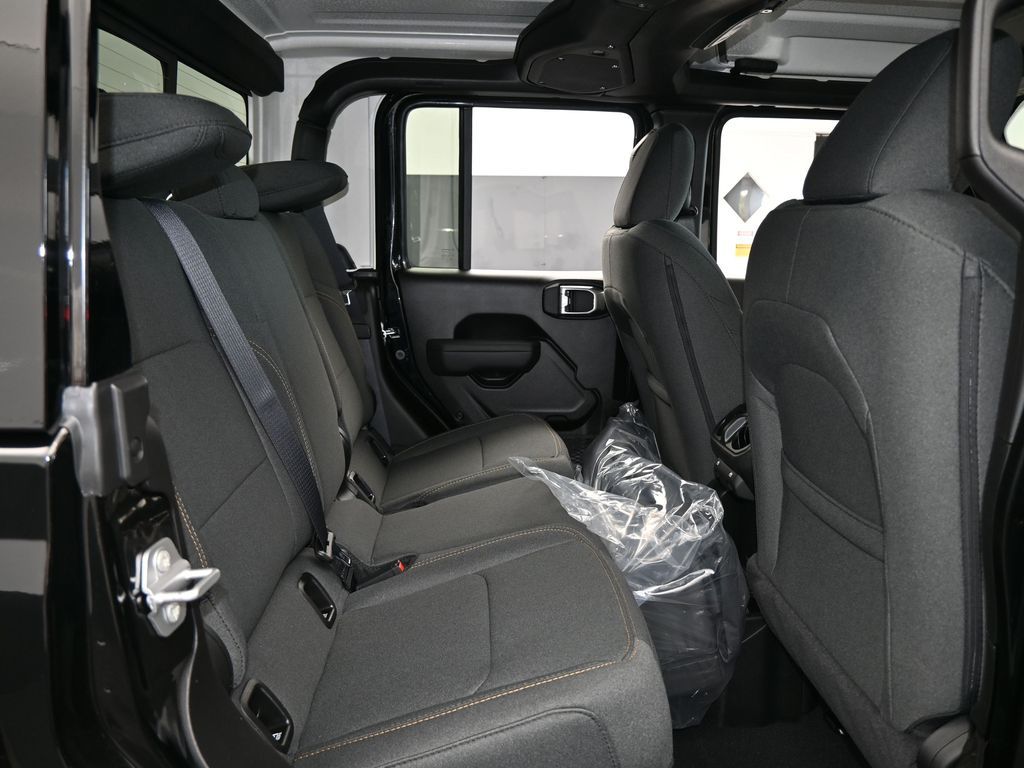 New 2026 black clearcoat Jeep Sport S image 33